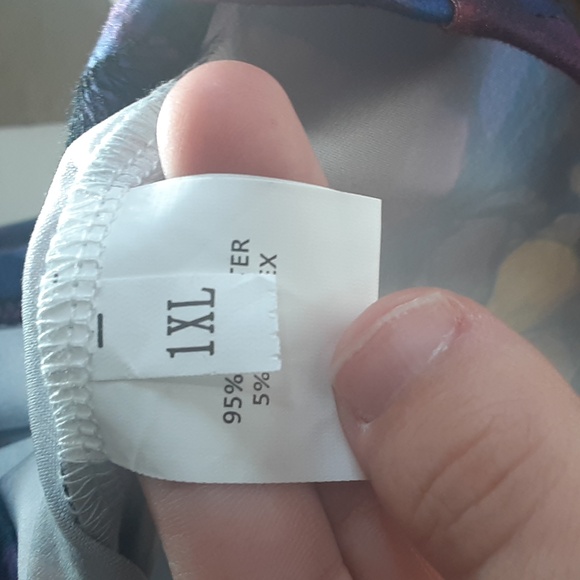 Butter fly Top - Picture 2 of 5